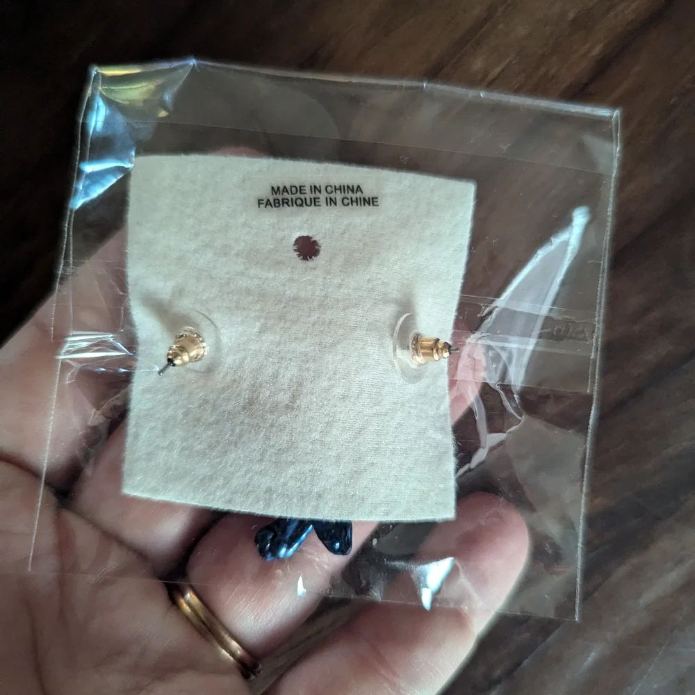 NWT Free People X Ariana Ost Pearl Cross Dangle Earrings in Blue SOLD OUT - Picture 3 of 5